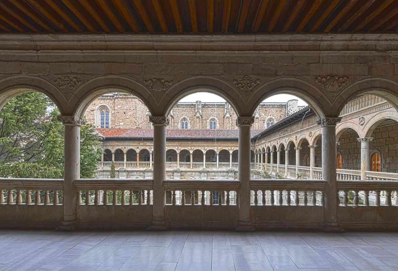 Parador De Turismo De León Exterior foto